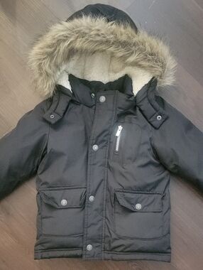 Old Navy Kids Black Puffer Jacket with Faux Fur-Trim Hood